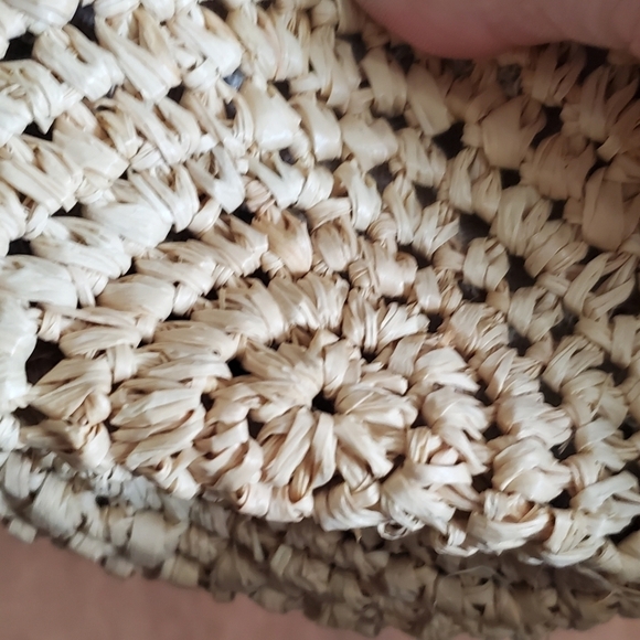 BUJIBAJA  ANTHROPOLOGIE  raffin crossbody bag. Extra strap. - Picture 8 of 8